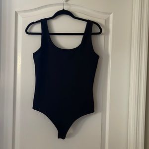 Express scoop neck, thong body contour bodysuit in black